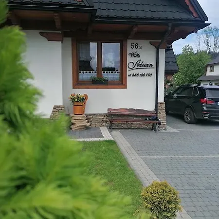 Privatunterkunft & Adrian Delux *